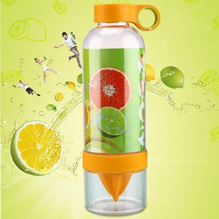 CITRUS ZINGER FLAVOR WITHA TWIST ขวดน้ำดื่ม พร้อมที่คั้นน้ำผลไม้ พกพาในตัว คั้นน้ำผลไม้ได้ง่ายสะดวก