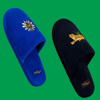 Wiggle Wiggle Home Slippers รองเท้าแตะ