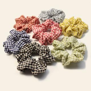 ขัดแตะ ชิ้นผมผูกซาตินผ้าไหมสีทึบ SCrunchies ใหม่ยืดหยุ่นผมผู้หญิงสาวผู้ถือผมหางม้าผมผูกเชือกอุปกรณ์ผม