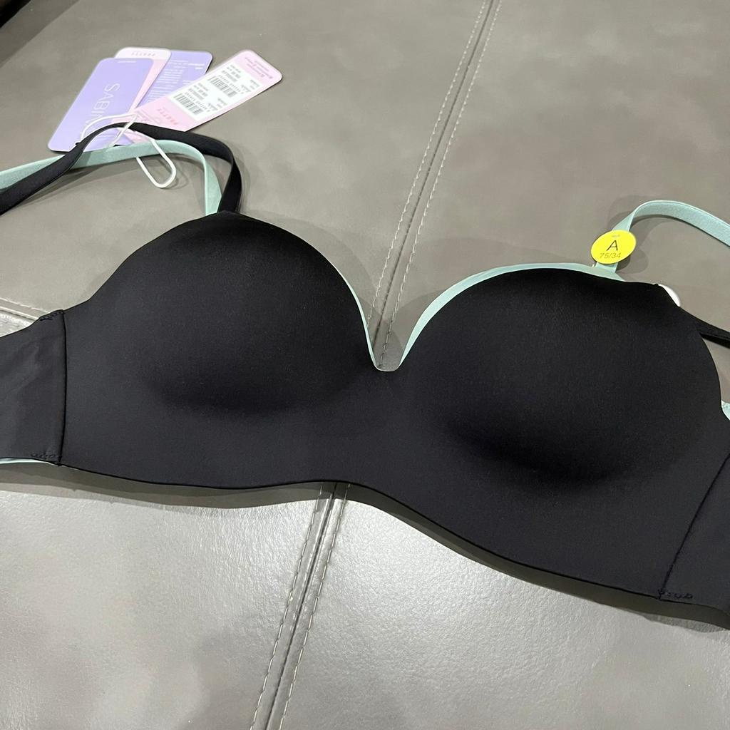 Sabina เสื้อชั้นใน Invisible Wire (ไม่มีโครง) Seamless Fit รุ่น Pretty Perfect รหัส SBU9800