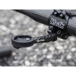 Stelvio Carbon out-front mount