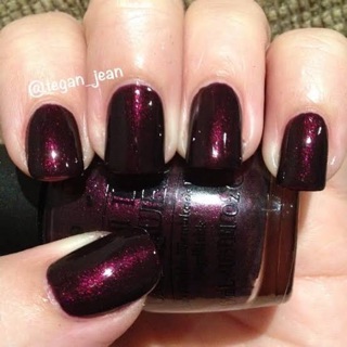 พร้อมส่ง OPI Black Cherry Chutney  สีม่วงเบอกันดีหรูๆ พร้อมชิมเมอร์สีทอง ได้ลุคเฟี๊ยซๆ หรูๆ ความแวมไพร์ แท้ 💯%