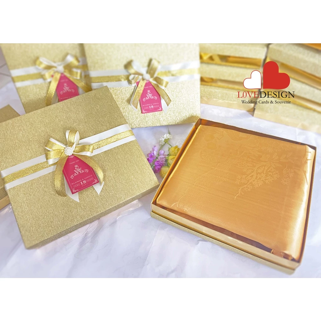 ของรับไหว้ ผ้าแพร แพ็คกล่องสีทอง คาดโบว์สุดสวย ของขวัญ ของไหว้ผู้ใหญ่ ของชำร่วย สงกรานต์ งานเกษียณ งานแต่ง พร้อมส่ง