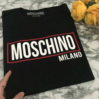 เสื้อยืด พิมพ์ลาย Moschino MILANO นําเข้า DISTRO