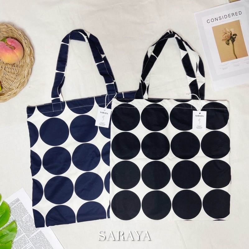 กระเป๋าผ้าลายจุด Polka dot เนื้อผ้าหนาพิเศษ by Saraya