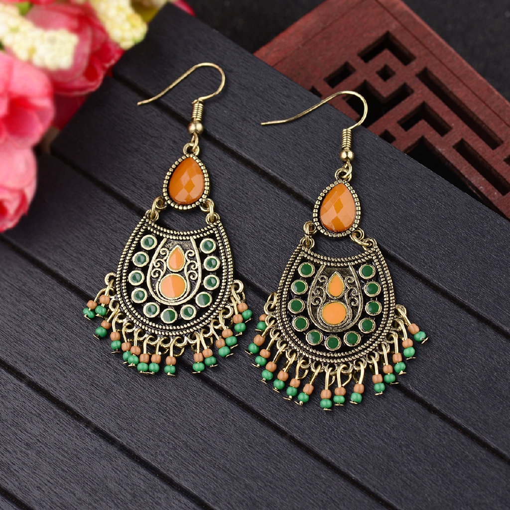 2019 Bohemian ชาติพันธุ์ต่างหูอินเดียสําหรับผู้หญิง Jumka สีส้มและสีเขียวลูกปัดพู่ต่างหูเครื่องประดับ Boho