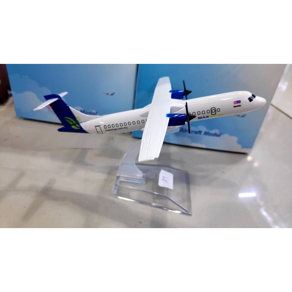 โมเดลเครื่องบิน NEW MASwings ATR72-500 Aircraft Model ขนาด 16 ซม. ทำด้วยเหล็ก สวย งานละเอียด - ของเล่น ของขวัญ ตั้งโชว์