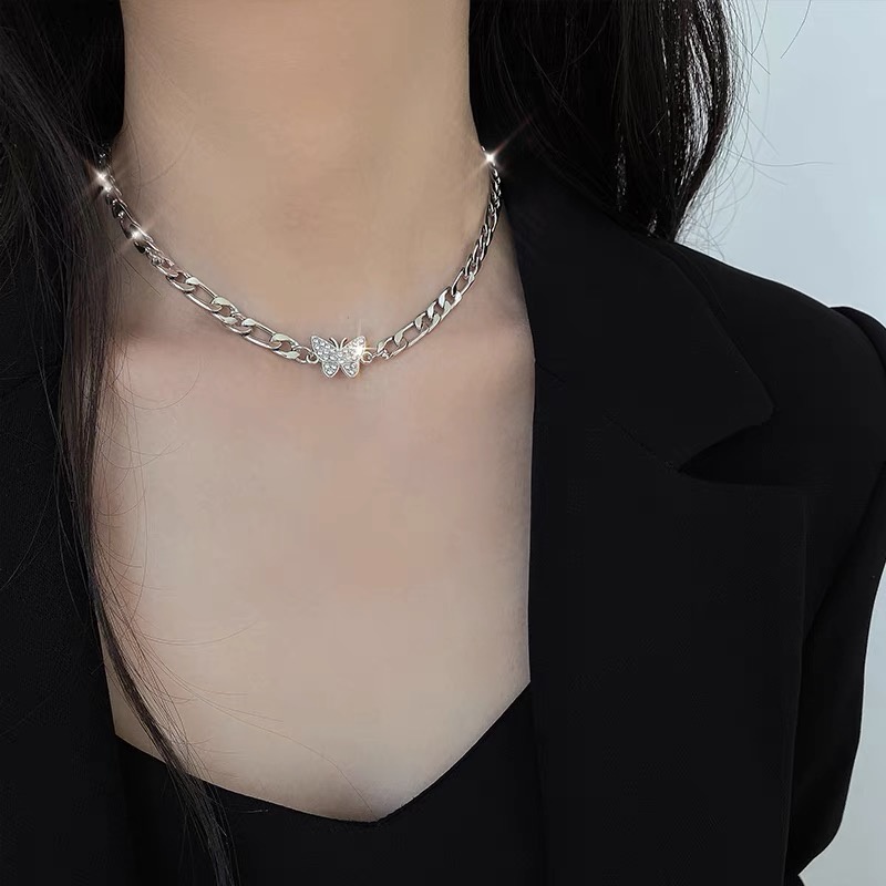 【JIHE】สร้อยคอโซ่ จี้ผีเสื้อ ประดับพลอยเทียม เครื่องประดับแฟชั่น