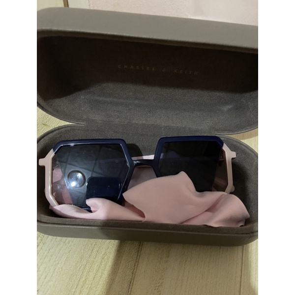 แว่นตากันแดดCharles&keithแท้