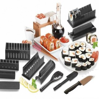 ﻿MOMMA DIY เครื่องช่วยห่อ ข้าวปั้น ซูชิ สามเหลี่ยม หัวใจ กลม เหลี่ยม (D.I.Y. Sushi Maker Complete Set)