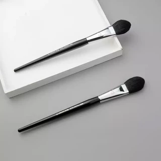 (พร้อมส่ง) แปรงแบนปัดหน้าแก้ม และบัดบลัชออน (BR47)