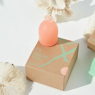ถ้วยอนามัยจอย Joie Period Cup - Size S ดีไซน์ก้านห่วงเพียงแบรนด์เดียวในไทย ใช้ง่าย สำหรับมือใหม่