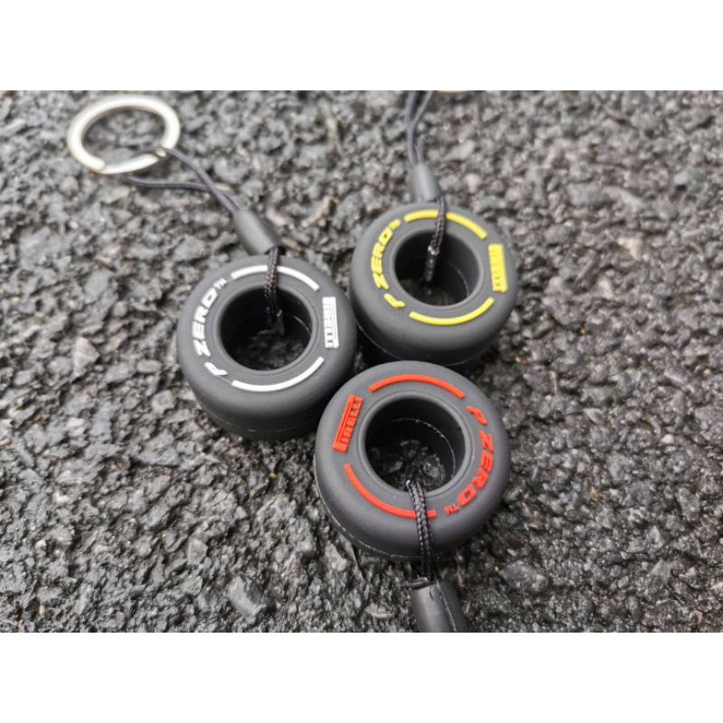 พวงกุญแจยางรถแข่ง f1 formula1 pirelli ฟอร์มูล่าวัน ฟอมูล่า1 ยางรถซิ่ง รถแข่ง สูตร1 red bull ferrari 