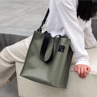 กระเป๋าสะพายข้าง ผ้าใบกันน้ำ สะพายไหล่ ขนาดกลาง ใส่ของ Laptop Tablet พกพาสะดวก FOLDER BAG KIDNAP ME.