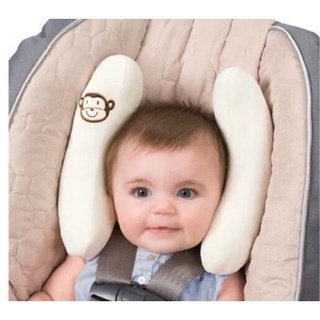 หมอนกล้วย ป้องกันศรีษะลูกน้อยเวลานั่งคาร์ซีท