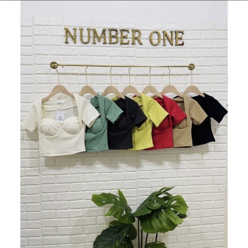 เสื้อครอปผ้าย่นงานป้าย NUMBER ONE