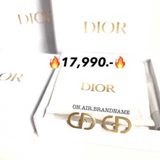 New dior earrings ใส่ได้ทุกวัน