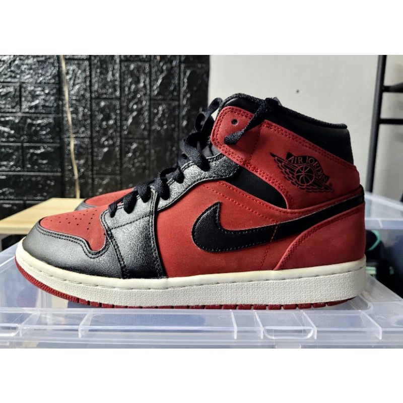 Nike jordan 1 mid reverse banned 18" มือสองของแท้