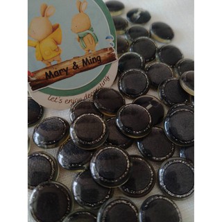 กระดุมพลาสติค สไตล์เรโทร สีเทาดำ ขนาด 15 มิล ชุด 6 เม็ด 24 บาท