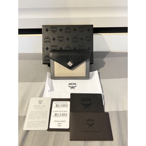 MCM Love Letter Three-Fold Wallet   กระเป๋าตัง 3พับ สีเทาดำตามภาพ หนังแท้