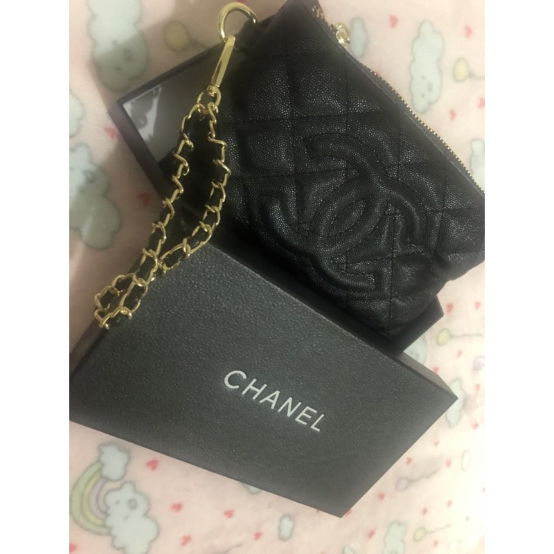กระเป๋าคล้องมือ CHANEL