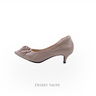 WOO Daliayah Heel Shoe รองเท้าหนังแกะส้นสูง สีเทาอมน้ำตาล Desert Taupe