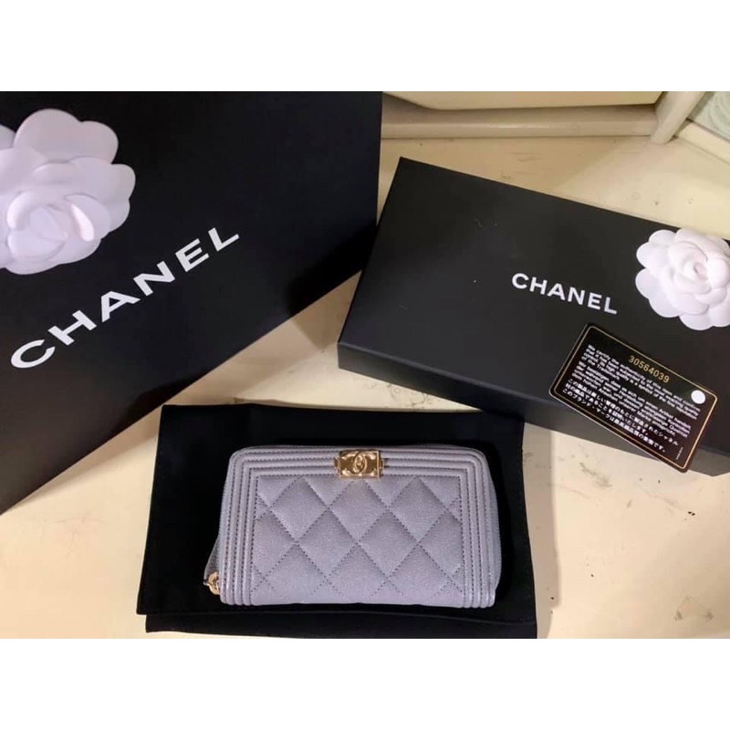Used like new!!! Chanel boy zippy caviar wallet 6” (holo 30)