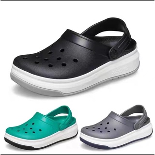 Crocs รองเท้าแตะลําลอง พื้นหนา เหมาะกับการเล่นกีฬา สําหรับผู้ชาย และผู้หญิง [พร้อมส่ง206122]