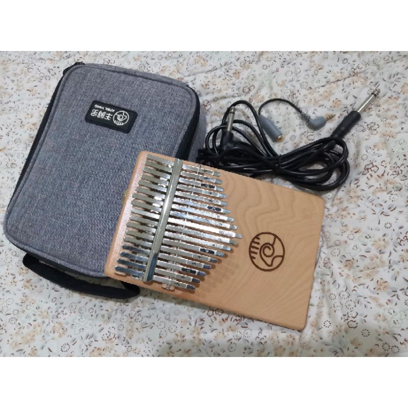 ส่งต่อ​ Kalimba  April Yang แกะไฟฟ้า