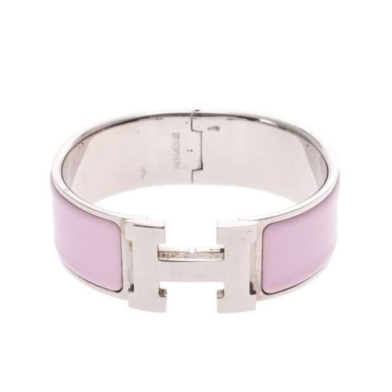 Used in good condition Hermes Click Crack GM pink Silver​ Hardware​ Comes with Box and dust bag Pric