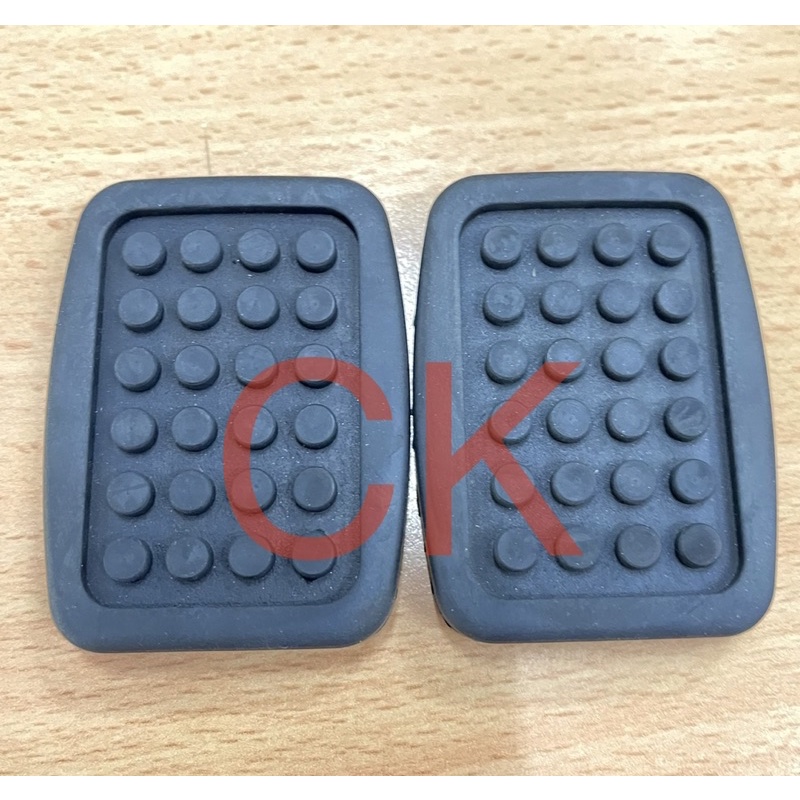 Daihatsu DV57 DV58 DV99 DV116 ยางเหยียบเบรกและคลัตช์