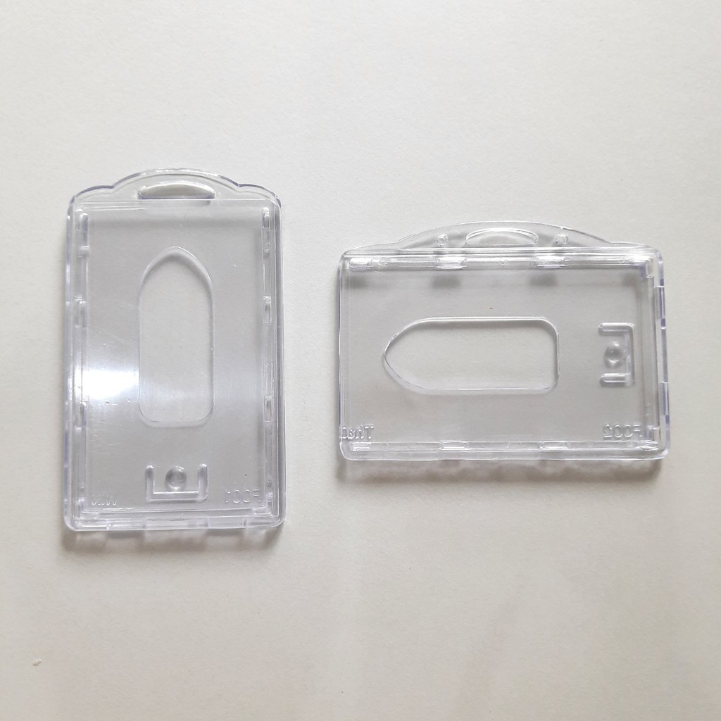 กรอบบัตรปิดหน้า พลาสติกแข็ง อะคริลิคใส สำหรับใส่บัตรขนาด 8.6x5.4 cm. Taladcard