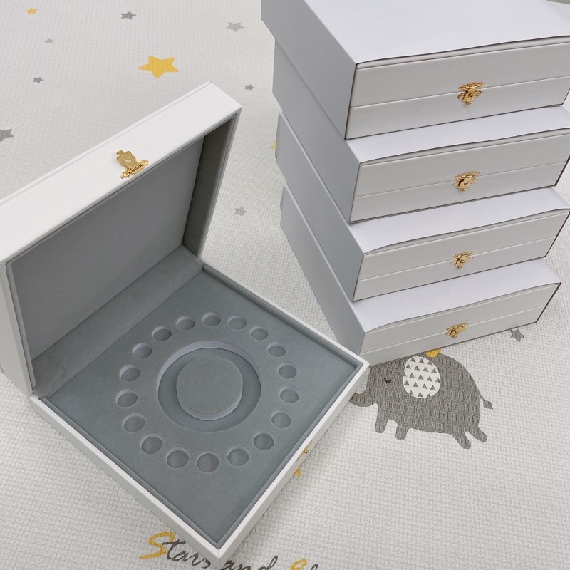 [Premium ] Jewellery Gold Charm Collection Box Search Beauty Gold Charm กล่องเก็บพระภิกษุ