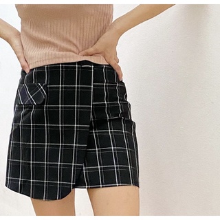 “BLACK” Glossy short skirt  กระโปรงสุดคิ้ว เพิ่มความเกาในตัว เนื้อผ้าดี เนี๊ยบ ไม่โป๊