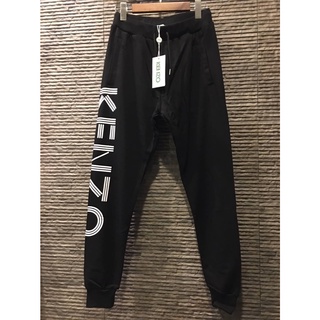 KENZO PARIS ICONIC LOGO PRINT SPORT COTTON JOGGER PANTS IN BLACK กางเกงขายาวเอวยางยืด แบรนด์เคนโซ่ สกรีนตัวหนังสือโลโก้
