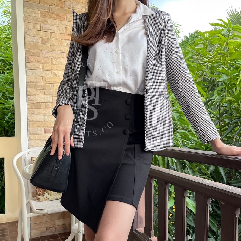 กระโปรงทรงเอ ป้ายหน้ากระดุม 3 เม็ด แต่งกระเป๋า ยาว 17-18 นิ้วค่ะ (XS-3XL) - รูปที่ 2