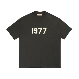 เสื้อยืดแขนสั้น ทรงหลวม ลาย FOG FEAR OF GOD 1977 ESSENTIALS