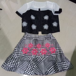 👗เซทเสื้อผ้าแก้วและกระโปรง👗มือ1 เหมือนแบบ 100%
