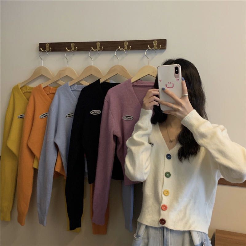 Dahong เสื้อครอปK101 เสื้อไหมพรม​คอวี cardigan รูปที่ 6