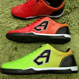 เก็บเงินปลายทาง รองเท้าฟุตซอล BREAKER BK 119 สีเขียว สีแดง ไซส์ 39-44 สอบถามใจทักแชท