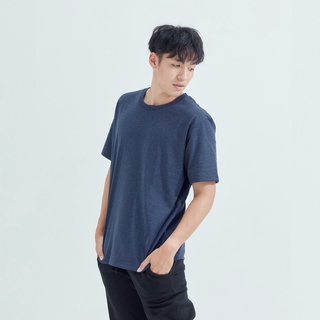 CIRCULAR เสื้อยืดคอกลม ผู้ชาย แขนสั้น Men T-Shirt สี น้ำเงิน Deep Sea ผลิตจากวัตถุดิบรีไซเคิล 100% ดีต่อสิ่งแวดล้อม