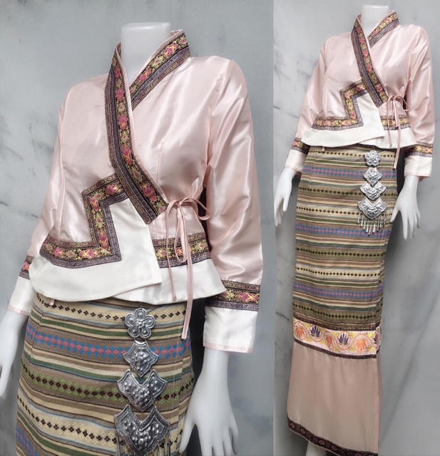 ชุด12ปันนา ได้3ชิ้น เสื้อ+ผ้าถุง+ตุ้งติ้ง   ลูกค้าแจ้งสีและไซต์ในแชทได้เลยนะคะ