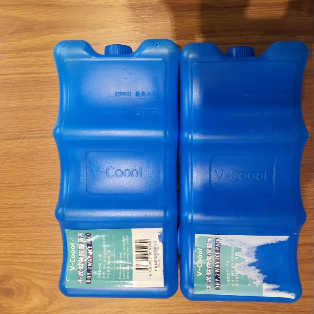 Ice pack ยี่ห้อ V-Cool ราคาก้อนละ 30 บาท