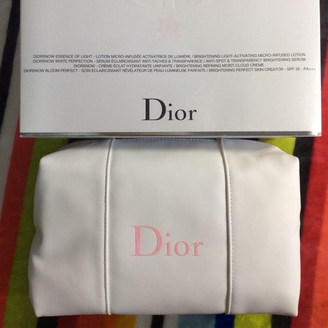 กระเป๋าเครื่องสำอาง Dior ของแท้
