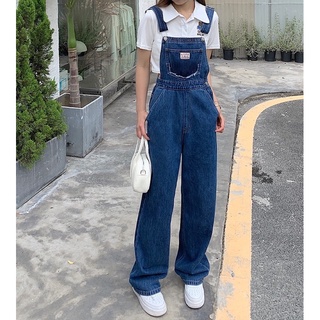 Many Jeans Overalls เอี๊ยมกางเกงยีนส์ขายาวเอวสูง รุ่นนี้ดีไซน์เก๋ที่กระเป๋ากลางอก