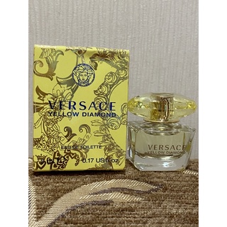 Versace Yellow Diamond by Versace Mini EDT .17 oz / 5 ml [Women]