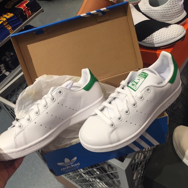 New adidas stand smith size 6us