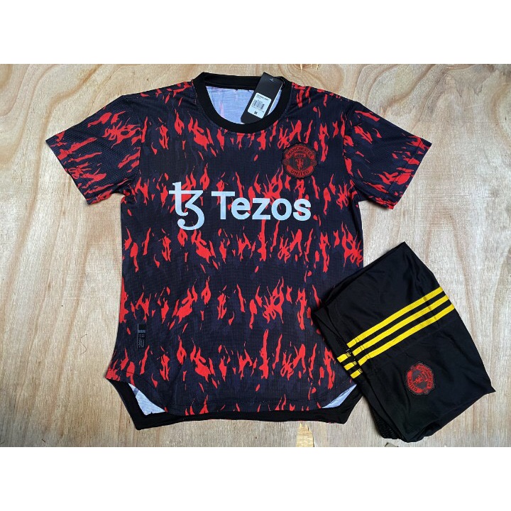 เสื ้ อผ ้ า Tezos Fire Club ระดับไฮเอนด ์