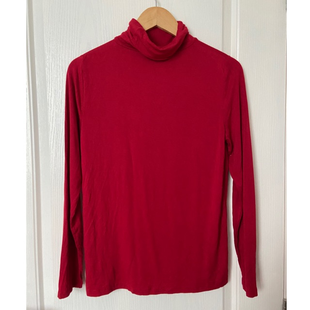 เสื้อคอเต่า แขนยาว จากแบรนด์ ovs  ผ้าดี ใส่สบาย