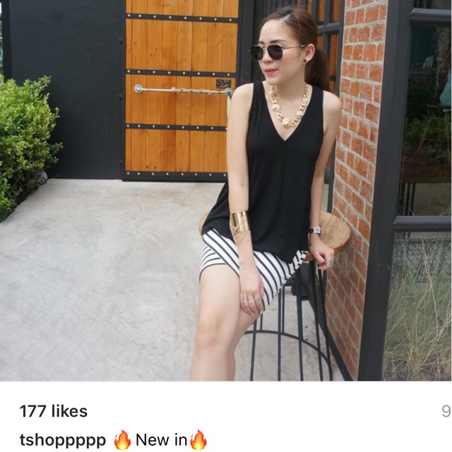 V crop tops ของใหม่ยังไม่เคยใส่จาก tshoppppp*ใช้โค้ด BAAE ลดได้100บ.
